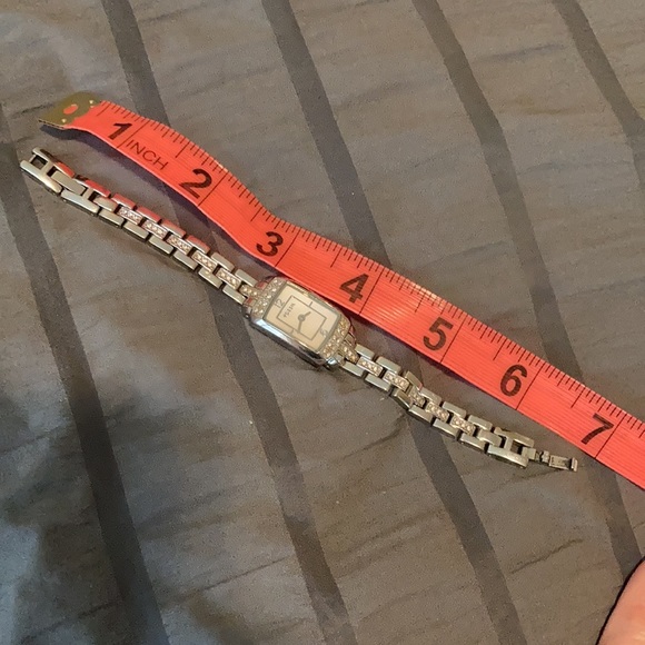 DONATED Ladies Fossil watch - Picture 3 of 9